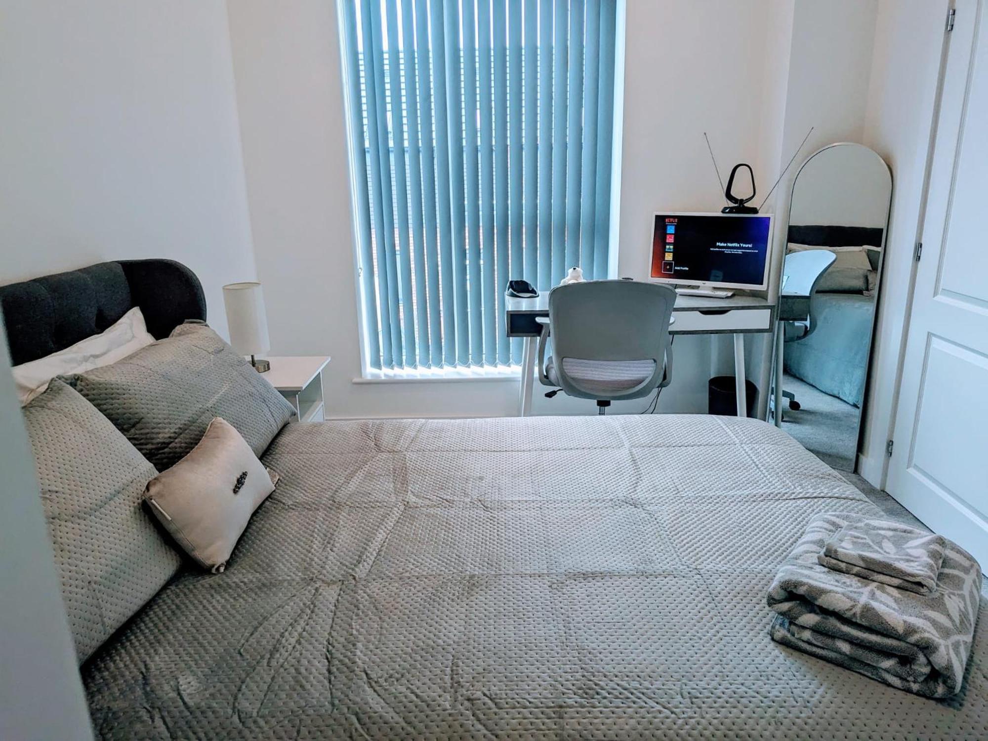 Contemporary Double Ensuite Room Birmingham Eksteriør billede